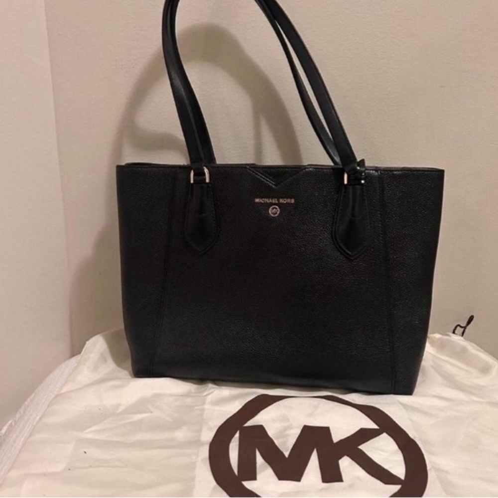 MICHAEL KORS BUNDLE - Picture 3 of 8